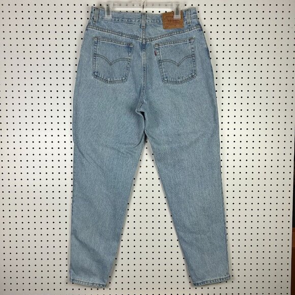 Levi's Vintage Blue Jeans 550 Relaxed Tapered Leg Size 32x31 Mom USA Made‎ Light - Picture 1 of 8